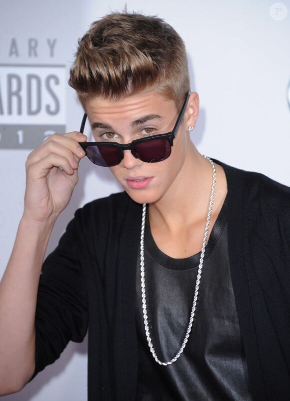 Justin Bieber lors des American Music Awards 2012 au Nokia Theatre. Los Angeles, le 18 novembre 2012.