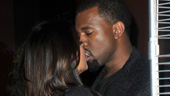 Kim Kardashian et Kanye West : Un baiser passionné après un dîner en famille