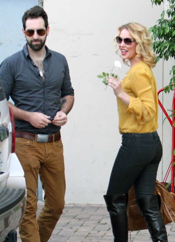 Katherine Heigl ravissante aux côts de son mari Josh Kelley à Beverly Hills, le 24 novembre 2012