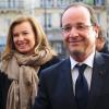 François Hollande avec Valérie Trierweiler et Najat Vallaud-Belkacem lors de la journée internationale contre les violences faites aux femmes à Paris, le 25 novembre 2012.