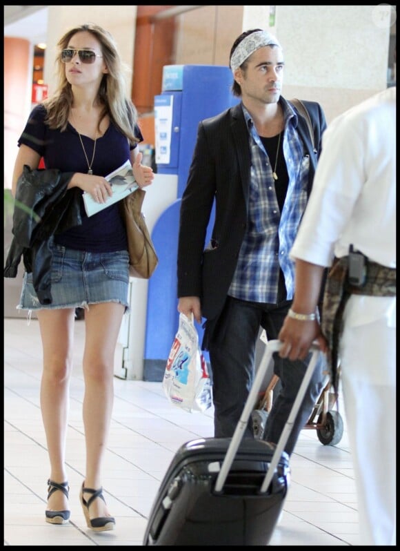Colin Farrell et Alicja Bachleda-Curus à l'aéroport de Los Angeles le 1er décembre 2009.