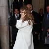 Céline Dion et son mari René Angélil quittent leur hôtel pour se rendre à l'enregistrement de l'émission Vivement Dimanche à Paris, le 27 novembre 2012.