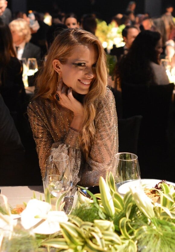 La ravissante Petra Nemcova assiste au dîner de gala célébrant le calendrier Pirelli 2013. Rio de Janeiro, le 27 novembre 2012.