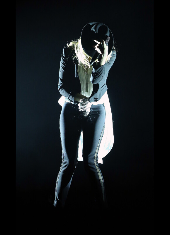 Véronic DiCaire en spectacle dans la salle de l'Olympia à Paris le 27 Novembre 2012