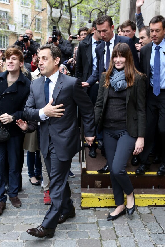 Carla Bruni et Nicolas Sarkozy à Paris, le 6 mai 2012.