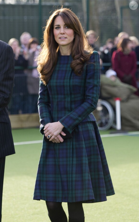 Kate Middleton lors d'une visite à St Andrew's dans le Berkshire le 30 novembre 2012