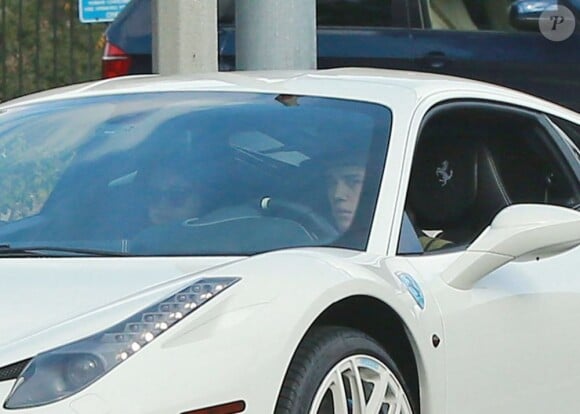 Justin Bieber et Selena Gomez dans une voiture à Los Angeles, le 3 decembre 2012.