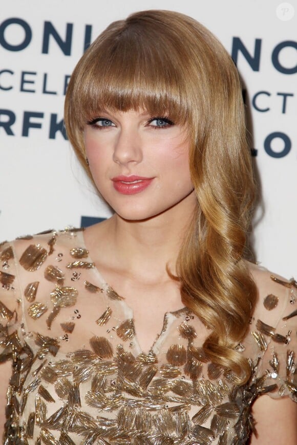 Taylor Swift était lumineuse à la soirée des Ripple of Hope Awards, le 3 décembre 2012 à New York.
