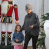 Halle Berry et sa fille Nahla sont allées dans un marché de Noël à Beverly Hills, le 4 décembre 2012.