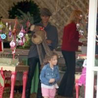 Halle Berry : Shopping entre filles avec Nahla au marché de Noël