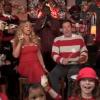 Mariah Carey et Jimmy Fallon chantent ensemble All I Want For Christmas Is You.