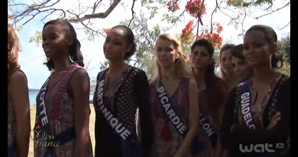 Les 33 prétendantes durant leur séjour à l'île Maurice à la fin du mois de novembre 2012 avant l'élection Miss France 2013 le samedi 8 décembre 2012 sur TF1