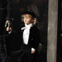 Hudson, 4 ans : Muse de Karl Lagerfeld, il vole la vedette au défilé Chanel