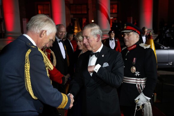Le prince Charles et Camilla Parker Bowles lors du gala A night of Heroes : The sun military award" qui se tenait à l'Imperial War Museum de Londres le 6 décembre 2012