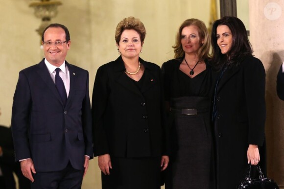 Valérie Trierweiler, François Hollande, Dilma Rousseff et sa fille Paula Araujo lors d'un dîner à l'Elysée, le 11 Decembre 2012.