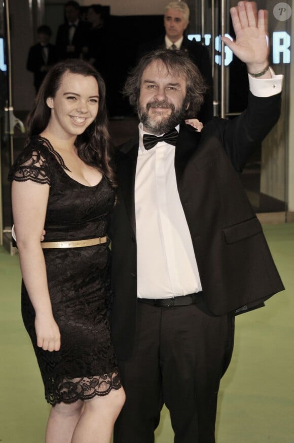 Katie et Peter Jackson lors de l'avant-première royale de The Hobbit le 12 décembre 2012 à l'Odeon Leicester Square.