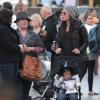 Sandra Bullock a été vue incognito avec son fils Louis et Melissa McCarthy à Disneyland. Photo prise le 13 décembre 2012.
