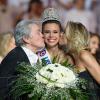 Miss Bourgogne, élue Miss France 2013 à Limoges le 8 décembre 2012 : avec Alain Delon et Sylvie Tellier