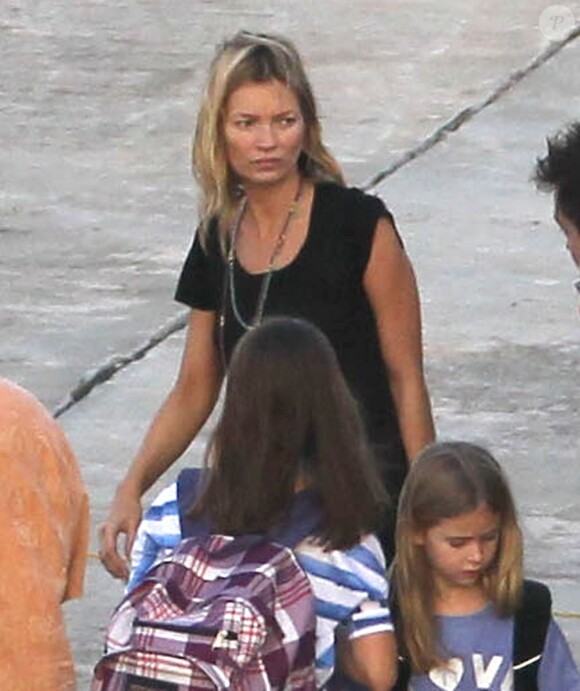 Kate Moss et Jamie Hince arrivent en vacances sur l'île Saint-Barthélemy le 13 décembre 2012.