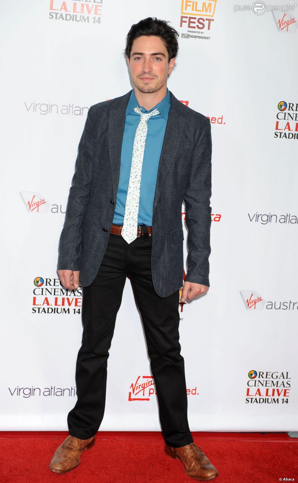 Ben Feldman lors de l'avantpremière du film Departure Date au Los Angeles Film Festival le 11