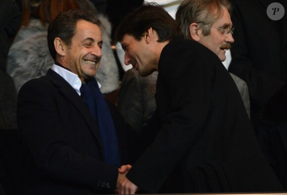 Nicolas Sarkozy et Leonardo lors du match entre le PSG et Lyon le 16 décembre 2012 au Parc des Princes (victoire 1-0 du PSG) à Paris