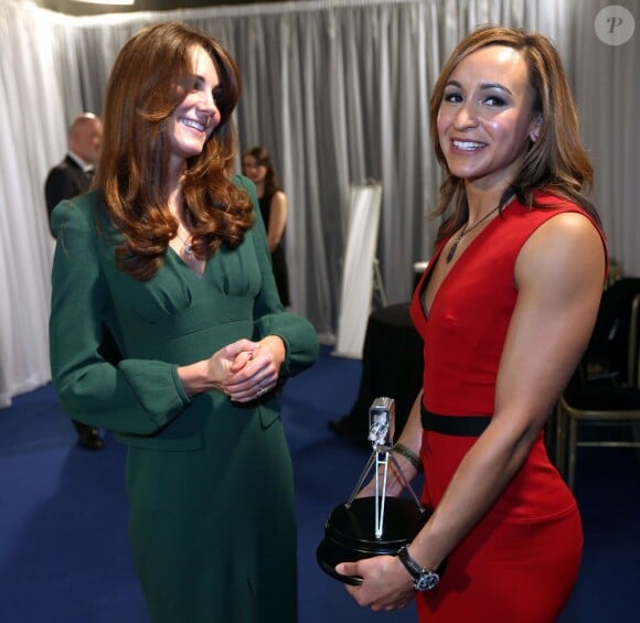 Jessica Ennis avec Kate Middleton lors de la soirée BBC Sports Personality Of The Year 2012 à Londres le 16 décembre 2012. La championne olympique a battu la soeur de la duchesse pour le titre du postérieur de l'année.