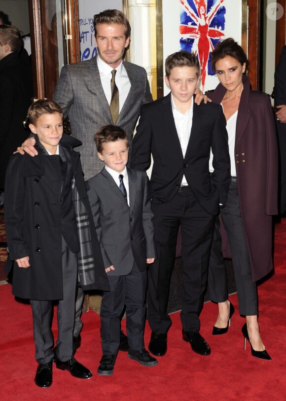 Le clan Beckham moins Harper, assiste à l'avant-première de la comédie musicale Viva Forever! au Piccadilly Theatre. Londres, le 11 décembre 2012.