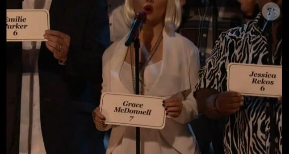Christina Aguilera a interprété la chanson Hallelujah avec le jury et les candidats de The Voice, en hommage aux victimes de la tuerie de Newtown, survenue le 14 décembre dernier. La finale de l'émission doit avoir lieu mardi 18 décembre 2012.