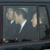 Le prince William et Lord Linley arrivant à Buckingham Palace pour le déjeuner de Noël organisé par la reine Elizabeth II, à Londres, le 19 décembre 2012