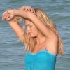 Exclusif - Erin Heatherton en pleine séance photo pour Victoria's Secret sur une plage à Miami. Le 19 décembre 2012.