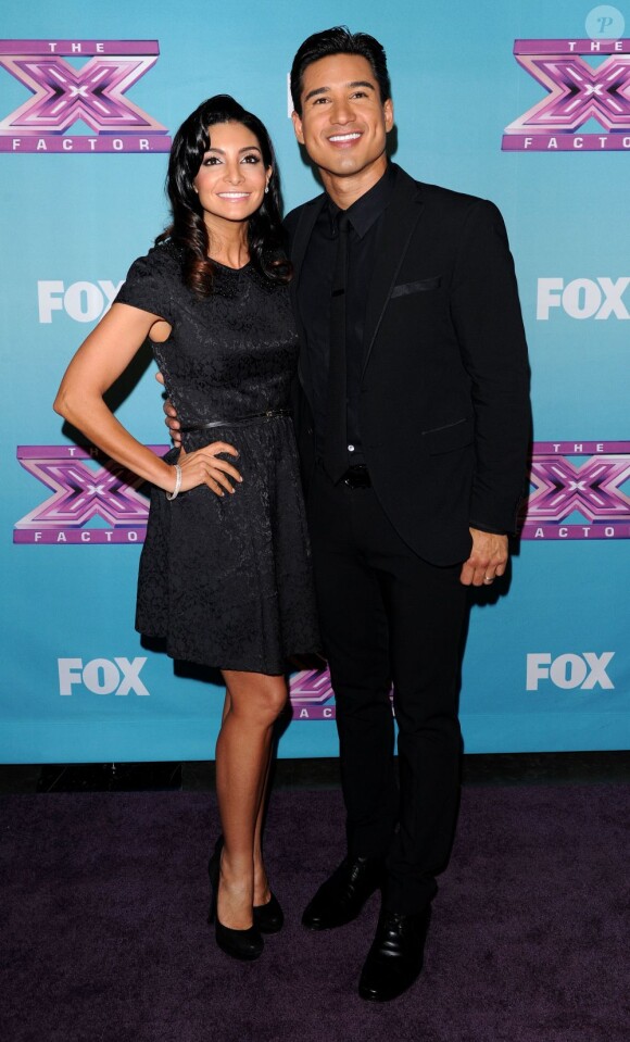 Mario Lopez et son épouse Courtney Mazza pour la finale de X Factor, à Los Angeles, le 20 décembre2012.