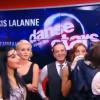 Sandrine Quétier et Philippe Candeloro partageant un baiser fougueux sous le gui lors de "Danse avec les stars fête Noël", diffusé sur TF1 le samedi 22 décembre.