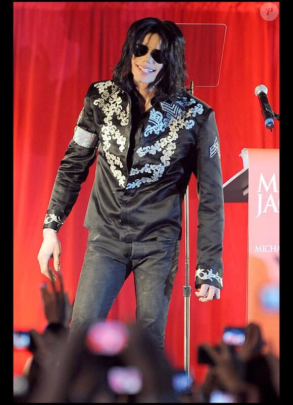 Michael Jackson annonce une série de concerts, le 5 mars 2009 à Londres.