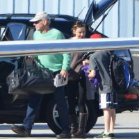 Harrison Ford emmène dans les airs sa femme Calista Flockhart et leur fils Liam
