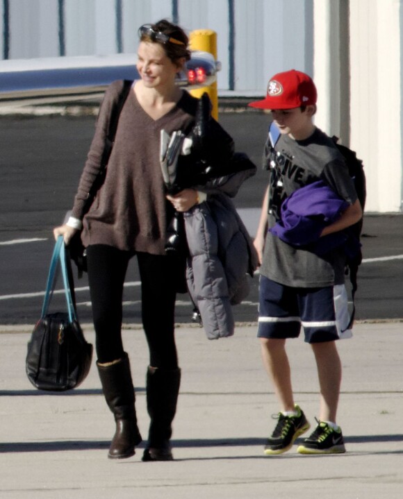 Harrison Ford pilote son avion transportant sa famille le 26 décembre 2012 à Los Angeles : il voyage avec sa femme Calista Flockhart et leur fils Liam