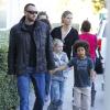 Heidi Klum, ses enfants Leni, Henry, Johan and Lou et son petit ami Martin sortent d'un restaurant avant de se rendre au musée des enfants à Irvine le 28 décembre 2012.