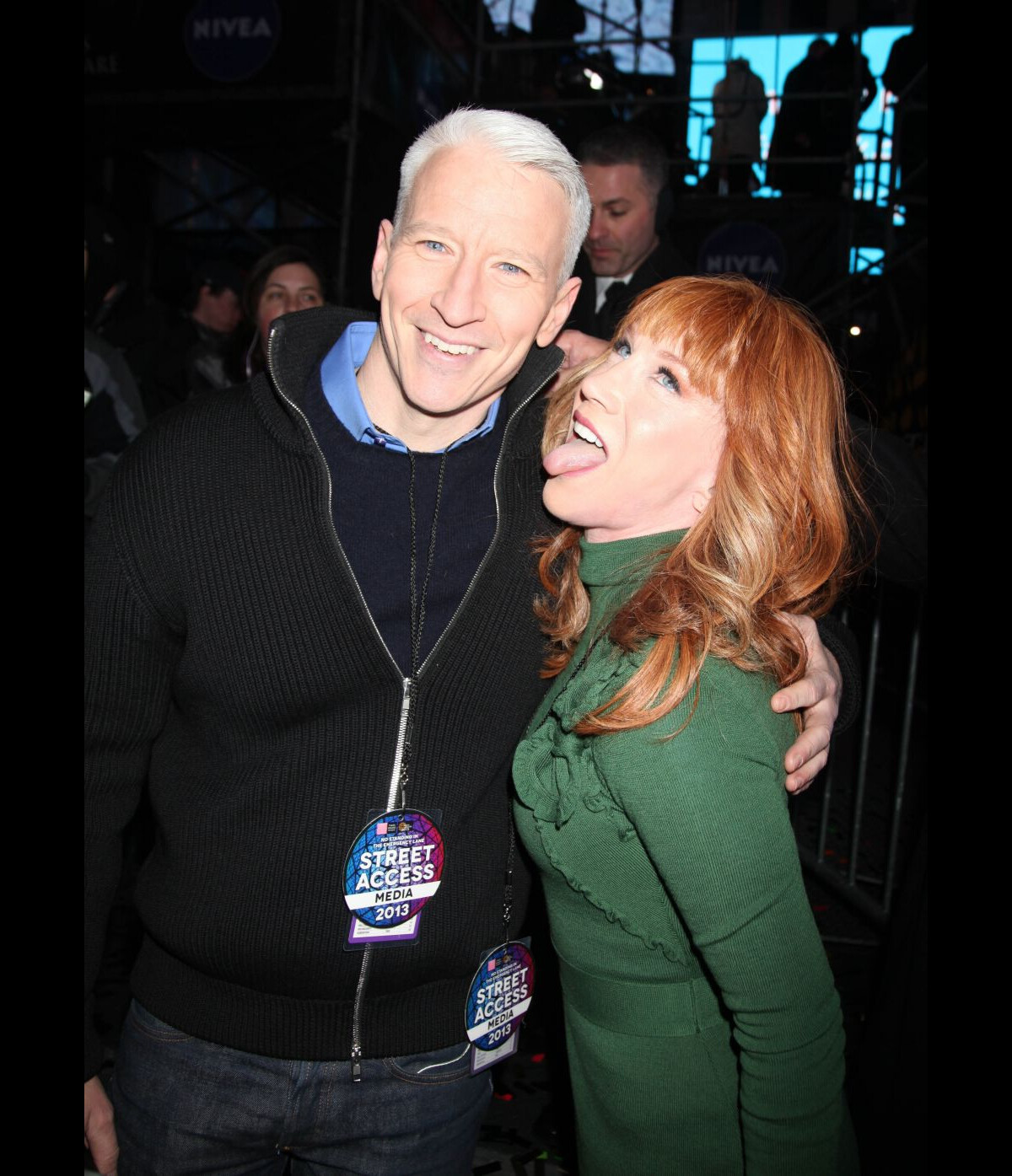 Vidéo Anderson Cooper Et Kathy Griffin Au Concert Du Nouvel An à