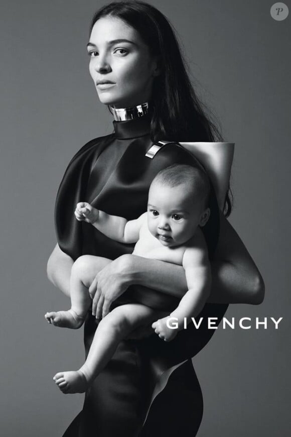 Mariacarla Boscono dans la campagne Givenchy printemps/été 2013