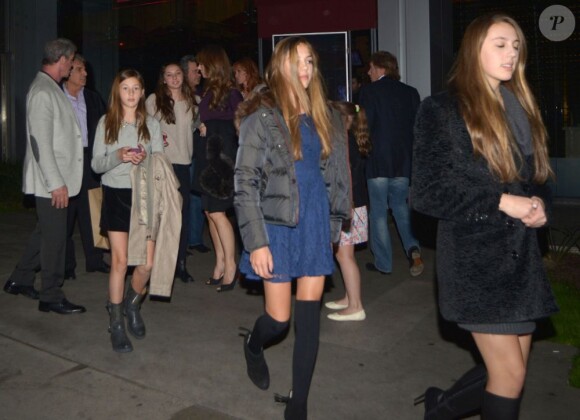 Sylvester Stallone, sa femme Jennifer Flavin, et leurs filles Sophia, Sistine et Scarlet sortent du restaurant Boa Steakhouse à West Hollywood. Le 5 janvier 2013.