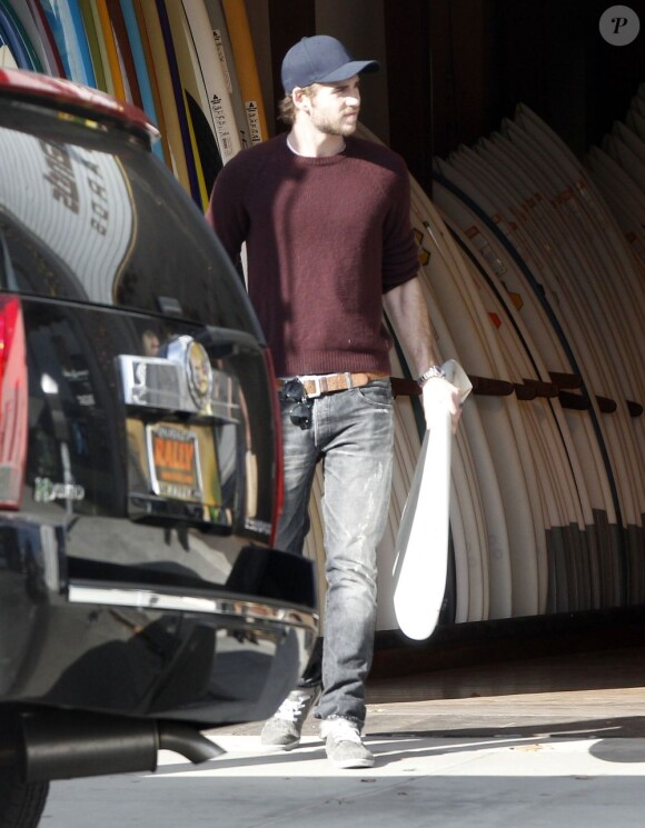Miley Cyrus et son petit ami Liam Hemsworth font du shopping à West Hollywood, le 7 janvier 2013.