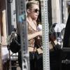 Miley Cyrus, en tenue léopard et son petit ami Liam Hemsworth font du shopping à West Hollywood, le 7 janvier 2013.