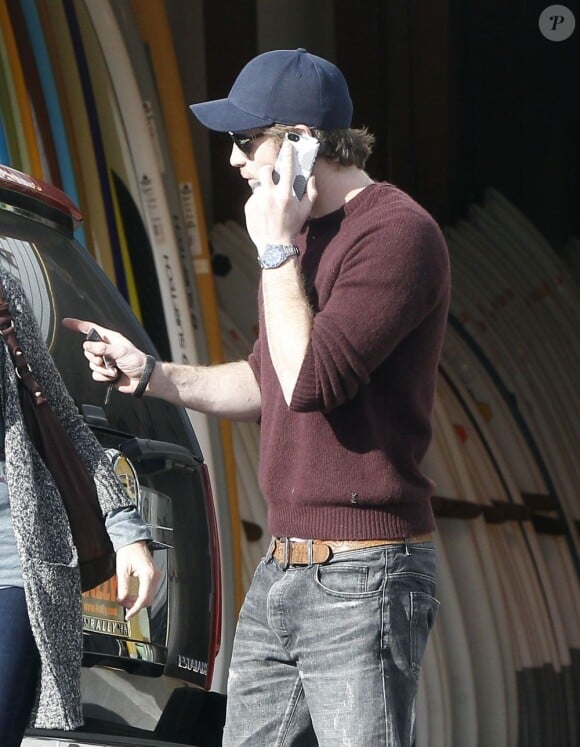 Miley Cyrus et son petit ami Liam Hemsworth font du shopping à West Hollywood, le 7 janvier 2013.
