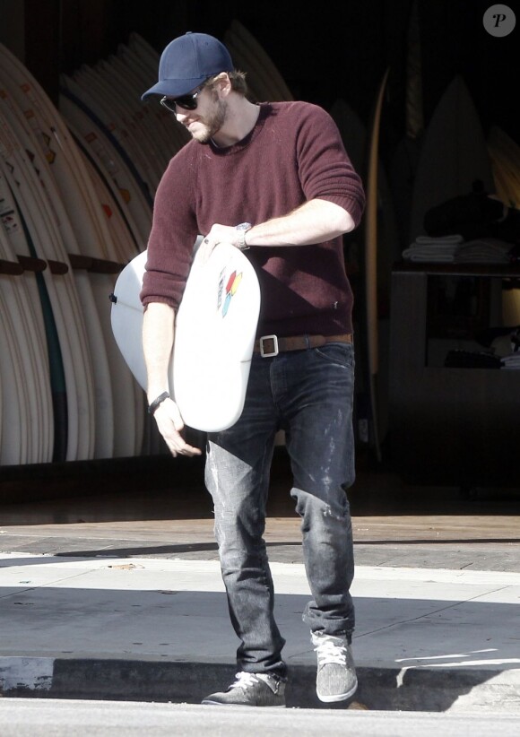 Miley Cyrus et son petit ami Liam Hemsworth font du shopping à West Hollywood, le 7 janvier 2013.