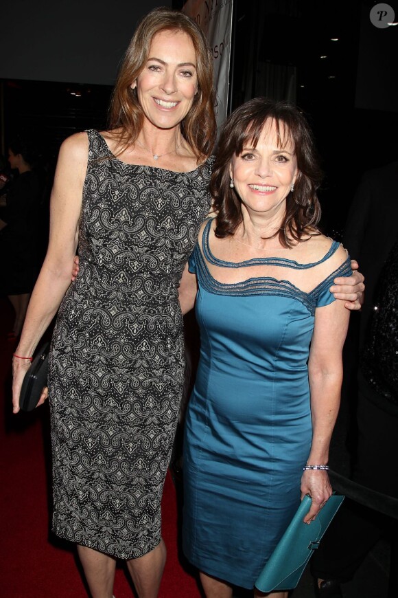 Kathryn Bigelow et l'actrice Sally Field posent ensemble à la soirée des New York Film Critics Circle Awards, le 7 janvier 2013.