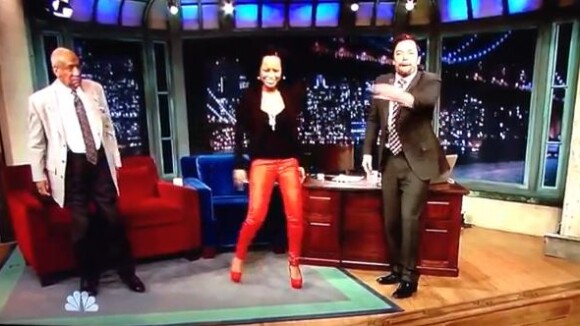 Bill Cosby danse avec Tempestt Bledsoe, sa fille dans le ''Cosby Show'' !