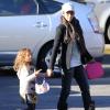 Halle Berry avec sa fille Nahla sur le chemin de l'école à Beverly Hills, Los Angeles, le 8 janvier 2013