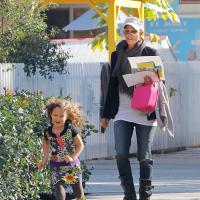 Halle Berry avec son adorable fille, Nahla, sur le chemin de l'école