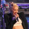 Gwen Stefani, rockeuse sexy avec le groupe No Doubt lors d'un mini-concert en extérieur pour l'émission Jimmy Kimmel Live! à Hollywood. Le 8 janvier 2013.