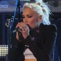 Gwen Stefani : Sexy et survoltée, la rockeuse de 43 ans enflamme son public