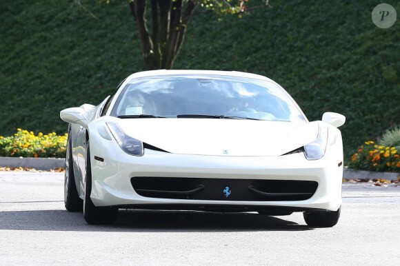 Justin Bieber au volant de sa Ferrari à Los Angeles, le 16 novembre 2012.
